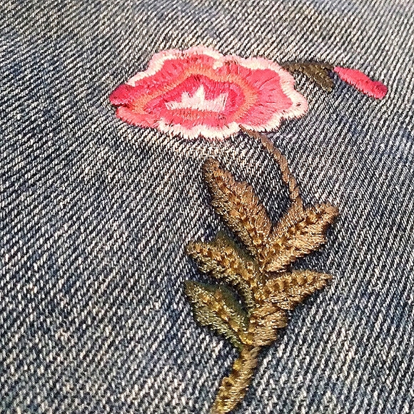 Denim Skirt Vintage Y2K Embroidered Flowers - Picture 8 of 9